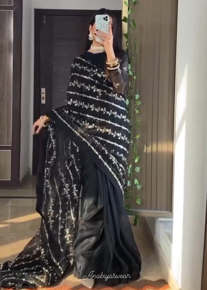 Hania Amir Stiched Saree